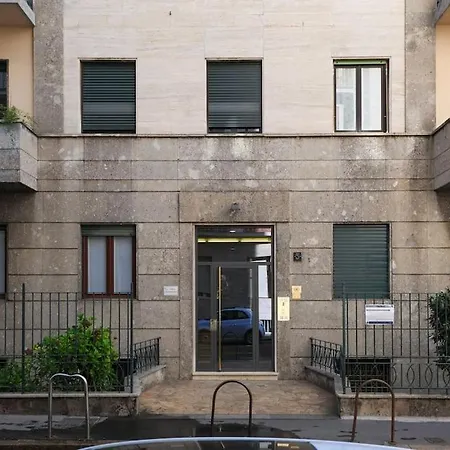 Large And Elegant In Missori Duomo Apartamento *
