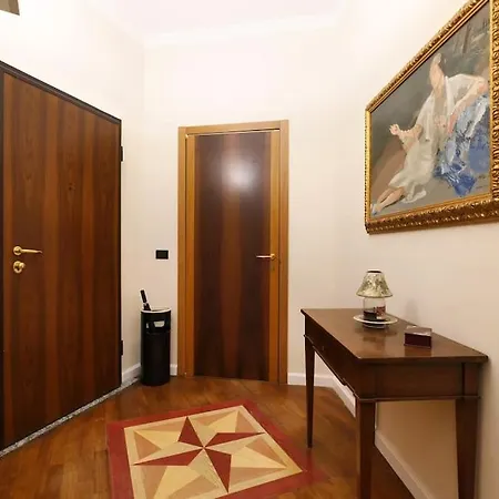 Large And Elegant In Missori Duomo Apartamento *